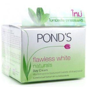 Дневной крем для лица «Сияющая белизна» Ponds Flawless White Naturals, 110 гр